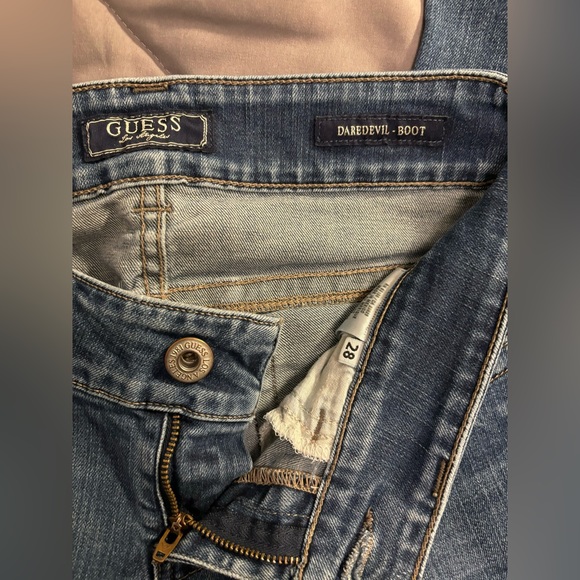 Guess Jeans. Daredevil Bootcut. Low Rise. Size 28 - Picture 3 of 4